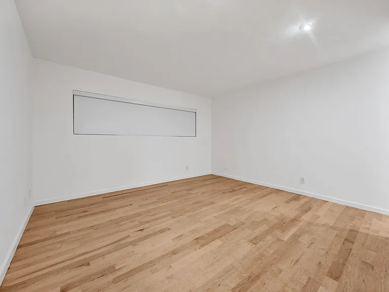 1147 N Clark St #206 — Photo 29