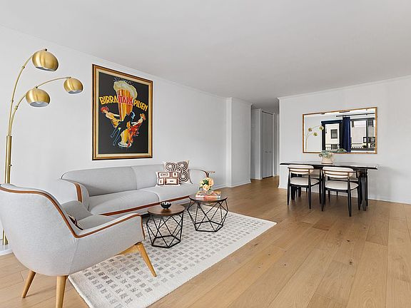 2nd image of 201 W 70th St APT 11B