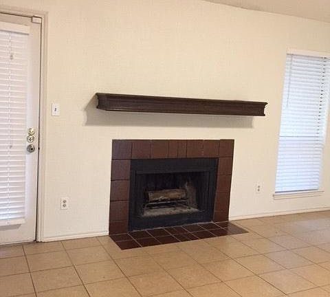 4128 Cedarview living