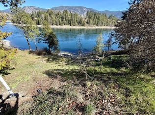 604 11th St, Castlegar, BC V1N2J9