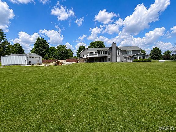 3rd image of 336 Weston Dr