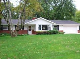 N68W15125 Prudence Dr, Menomonee Falls, WI 53051