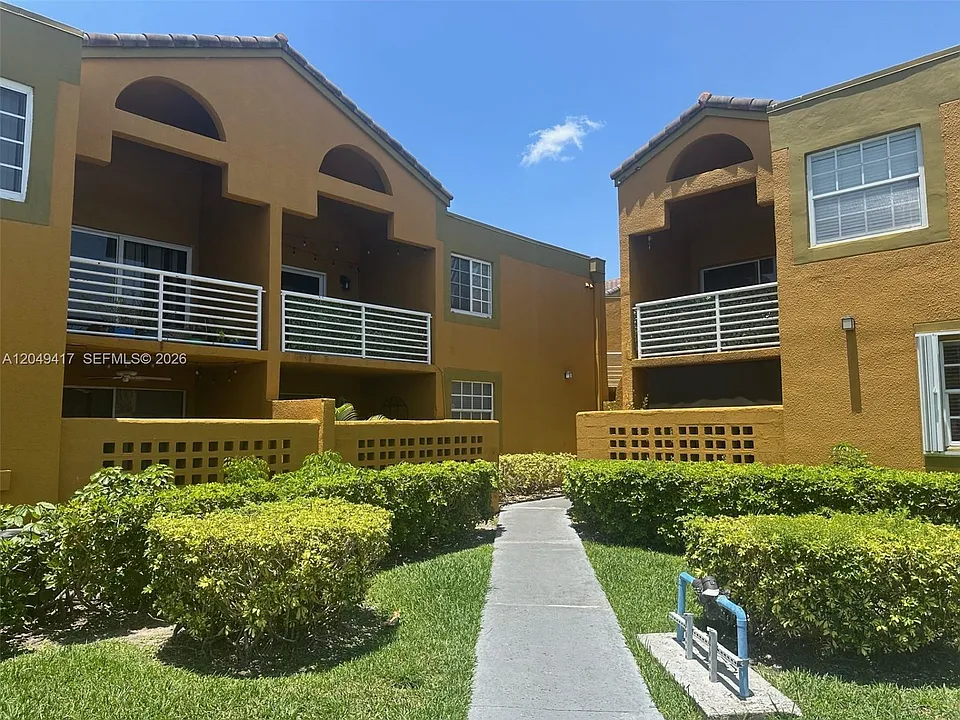 9741 Fontainebleau Blvd #H109