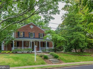 2514 24th St N, Arlington, VA 22207