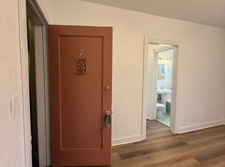 1326 Virgil Pl #7, Los Angeles, CA 90027