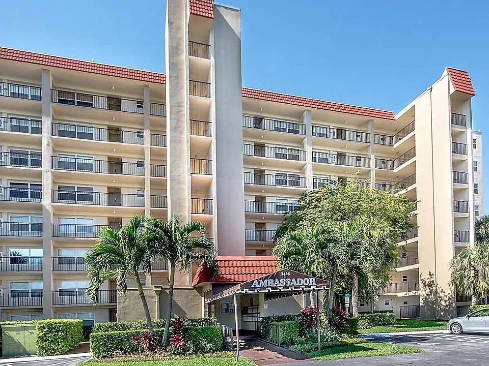 3465 Via Poinciana #804