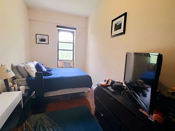 4th image of 154 W 75th St APT 4A
