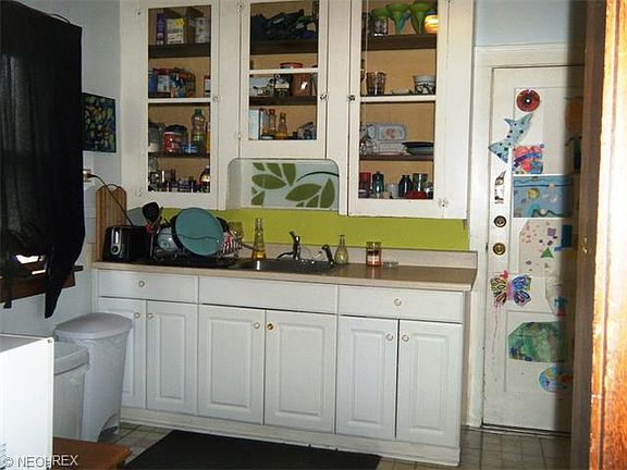 3rd image of 3547 W 122nd St