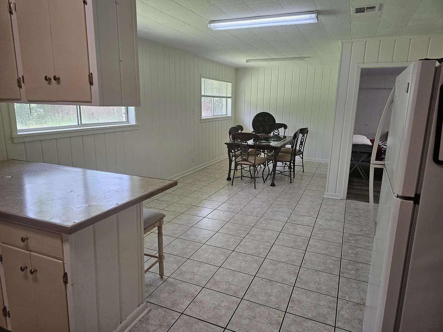 9 bed, 2650 sqft, $4,850 — Photo 3