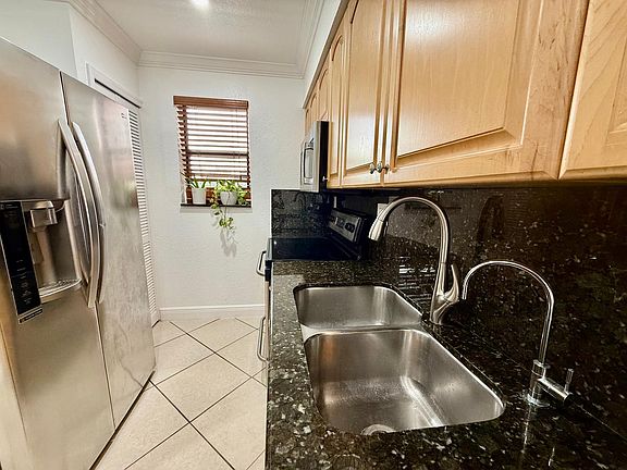 4th image of 8425 NW 8th St APT 209