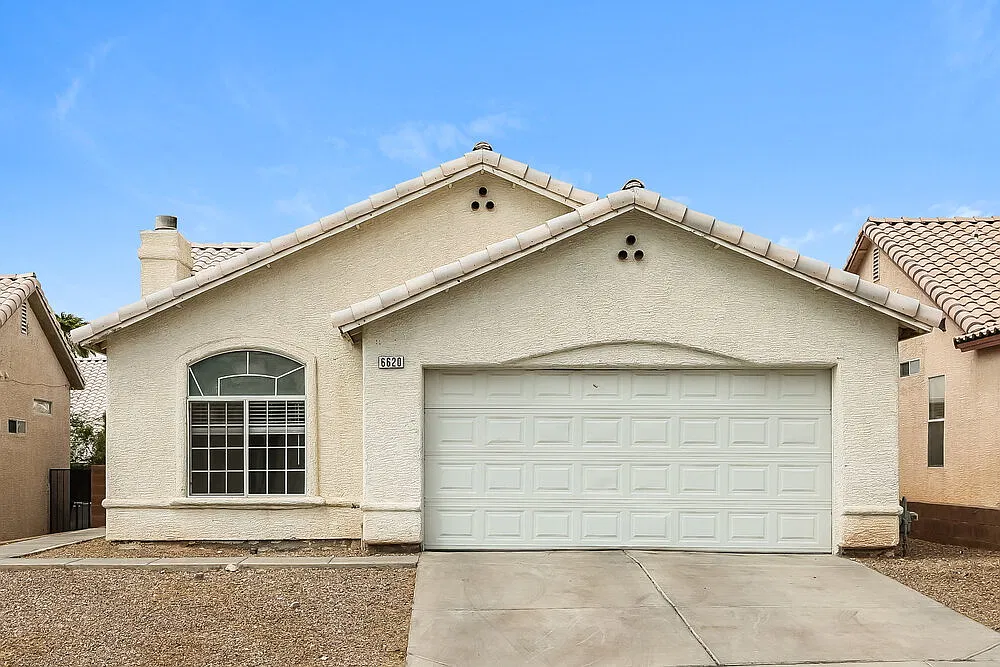 3 bed, 2.0 bath, 1314 sqft, $1,850 — Photo 1