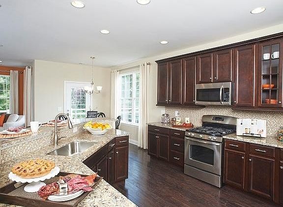 Spacious Chefs Kitchen