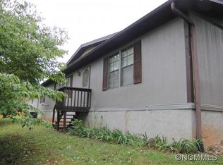 17 Marrow Ln, Leicester, NC 28748