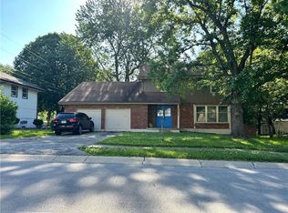 12813 Craig Ave, Grandview, MO 64030