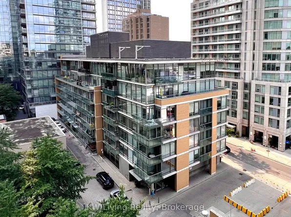 21 Scollard St #203, Toronto, ON M5R 1G1