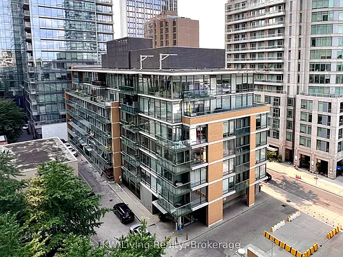 21 Scollard St #203 Photo 1