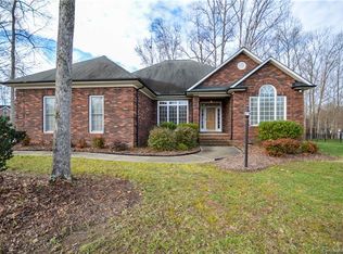 8400 Locksley Dr, Harrisburg, NC 28075