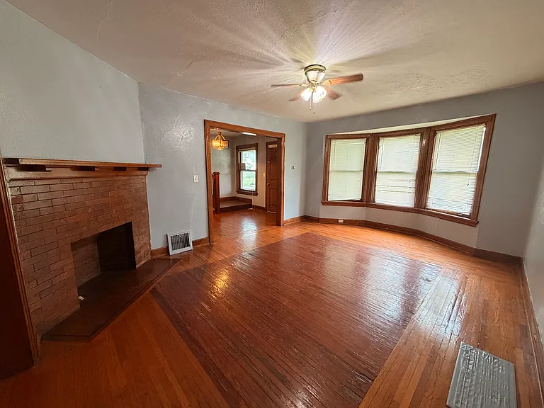 3209 Kimball Ave — Photo 1