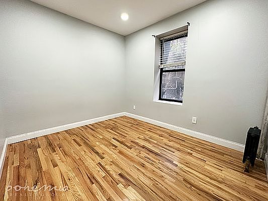 3rd image of 515 W 171st St APT 5