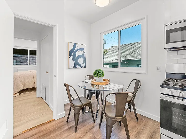 2832 Summit St #1 — Photo 4