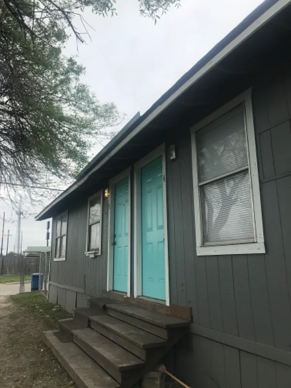 2 bedroom 1 bath Duplex — Photo 1