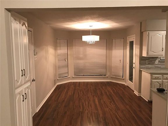4th image of 147 N Beltwoods Dr