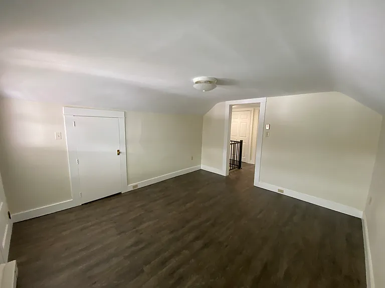 117 N State St #D — Photo 5