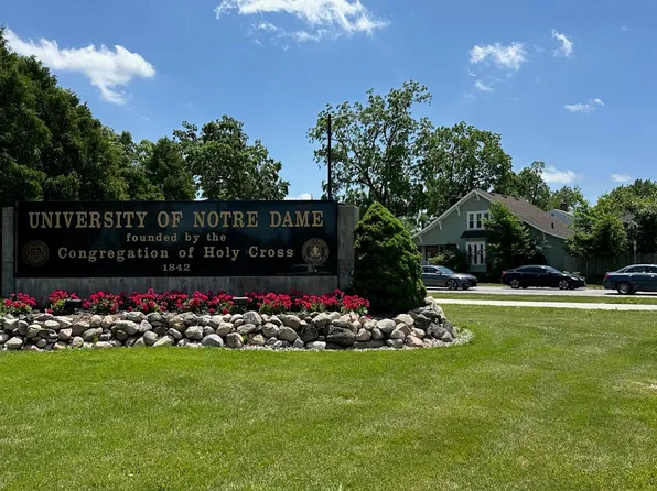 1347 Leeper Ave, South Bend, IN 46617