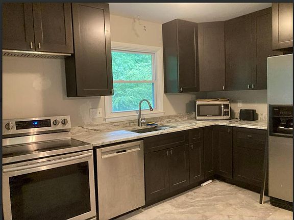 4th image of 900 Sesame Rd