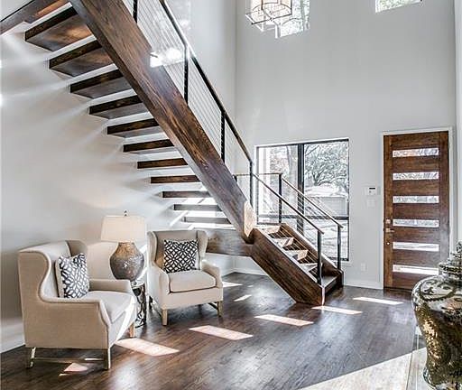 3rd image of 4636 Arcady Ave