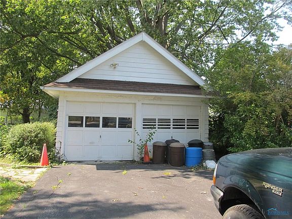 5th image of 21171 W Toledo St