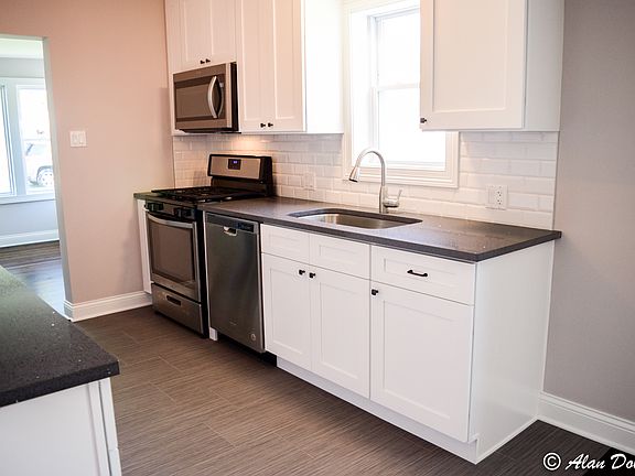 4th image of 2639 Leona St