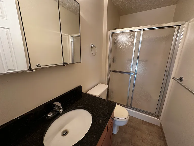 1340 Brook St #M — Photo 8