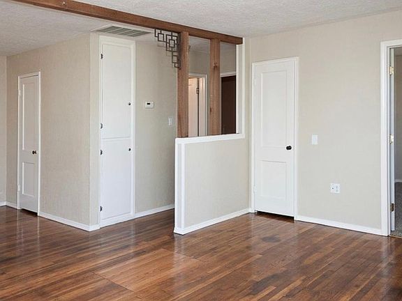 4th image of 2340 SW Evans Ave