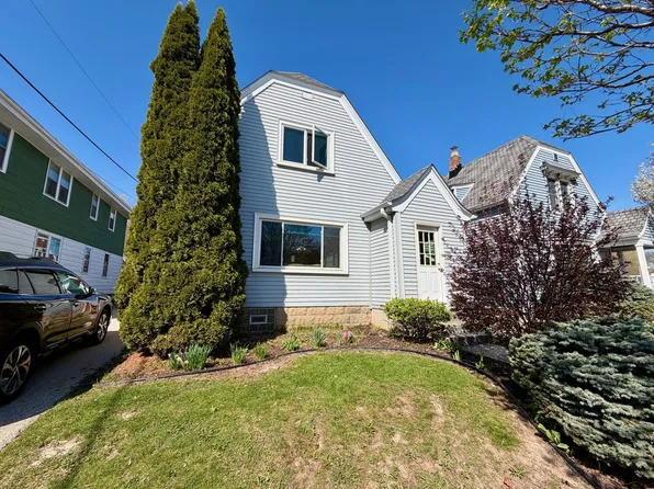 3265 S Swain COURT, Milwaukee, WI 53207