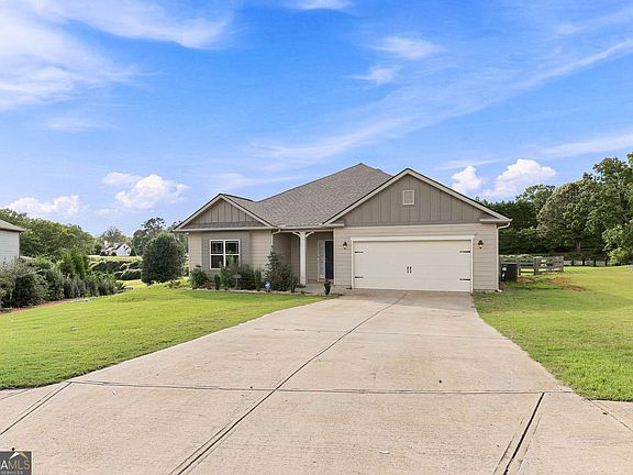 3rd image of 6104 Creekside View Ln