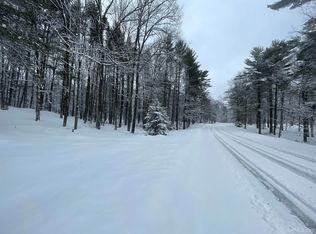 N2025 Joe Corn Dr, Iron Mountain, MI 49801