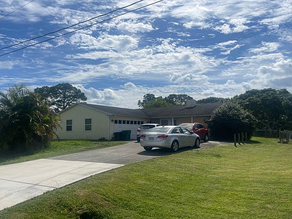 2nd image of 672 NW Kilpatrick Ave