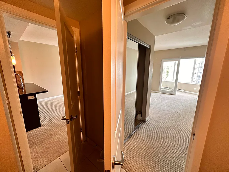 888 Carnarvon St #2307 — Photo 13