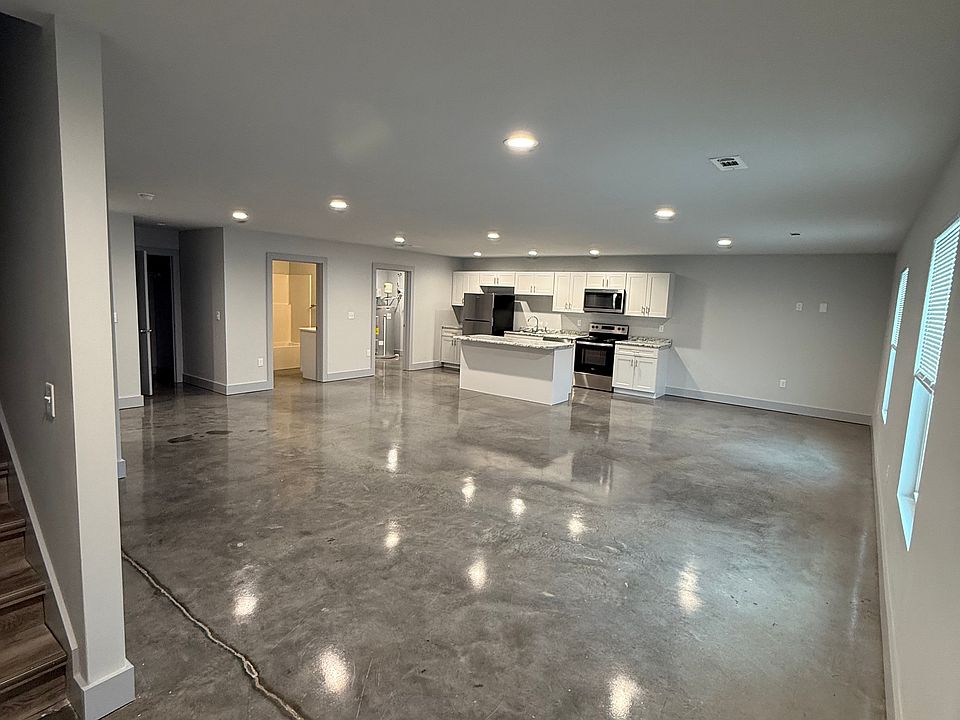 1st image of 150 Ella Ln N #1