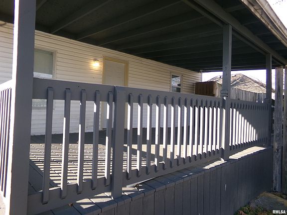 5th image of 402 N Cochran St