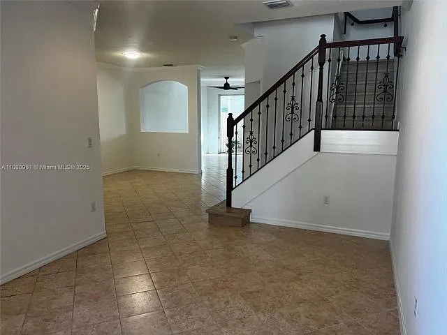 12458 SW 125th Ter — Photo 3