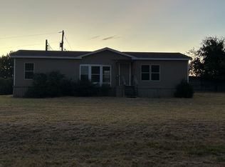 101 Hogue Ln, Springtown, TX 76082