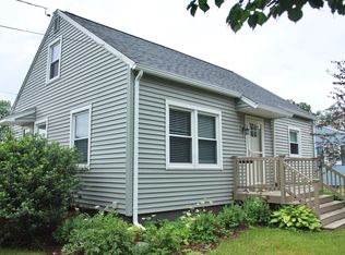 2 Sherry Rd, South Burlington, VT 05403