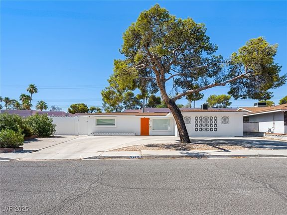 4th image of 2245 Sombrero Dr