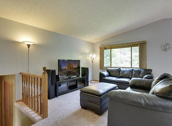 3rd image of 418 76th Ave N
