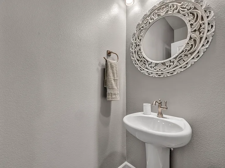 518 Riverbed Cir — Photo 38