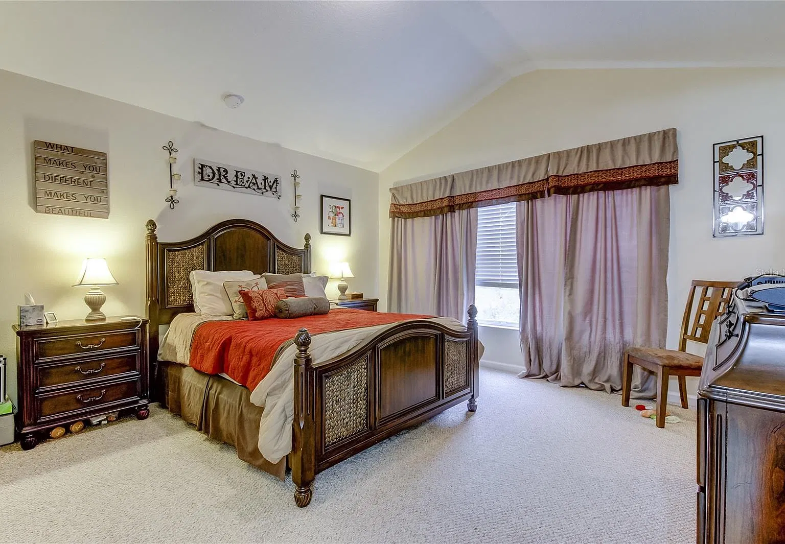 3 bed, 2.5 bath, 1750 sqft, $2,600 — Photo 3