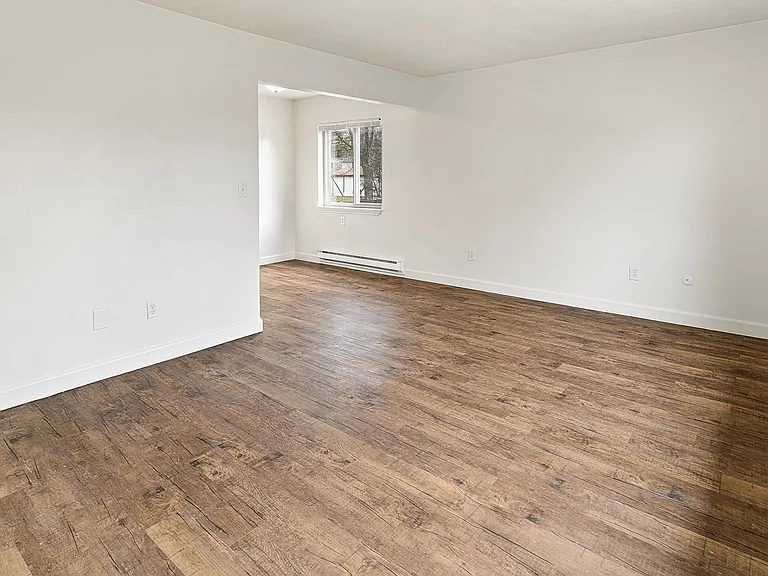 Green Door Apartments — Photo 26