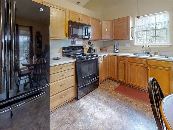 2nd image of 783 Cool Creek Dr